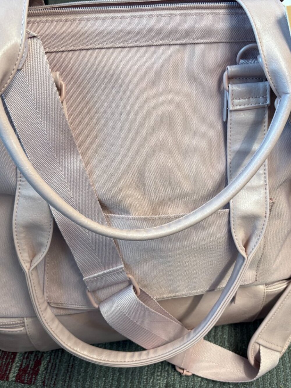 Beis - Mini Weekender in Atlas Pink - New With Tags - Picture 5 of 10